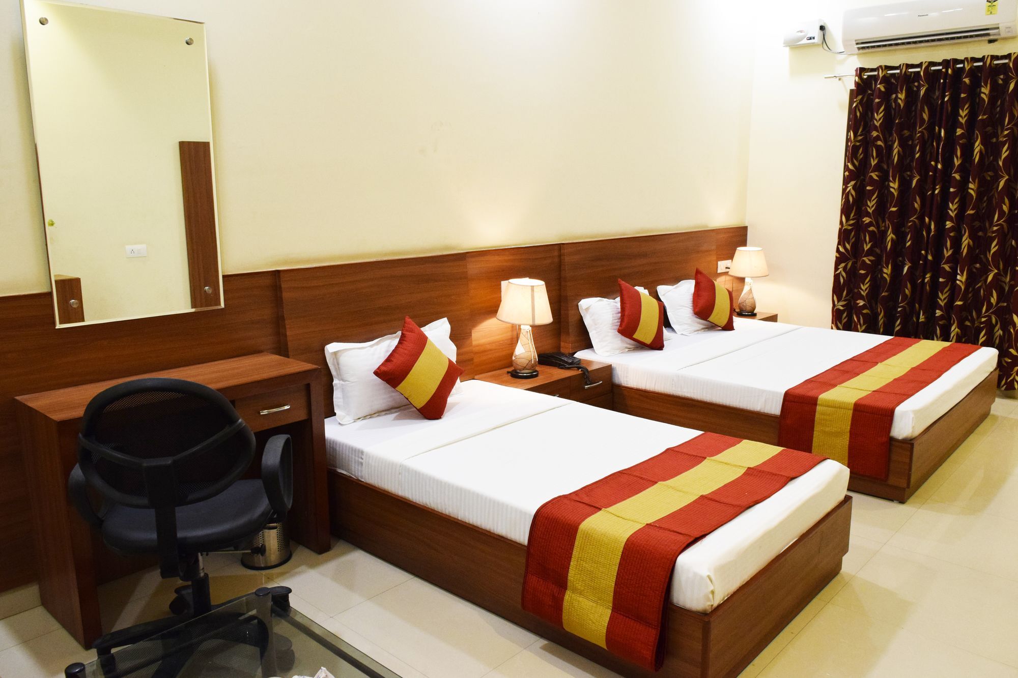 Hotel Palace Amritsar Ngoại thất bức ảnh