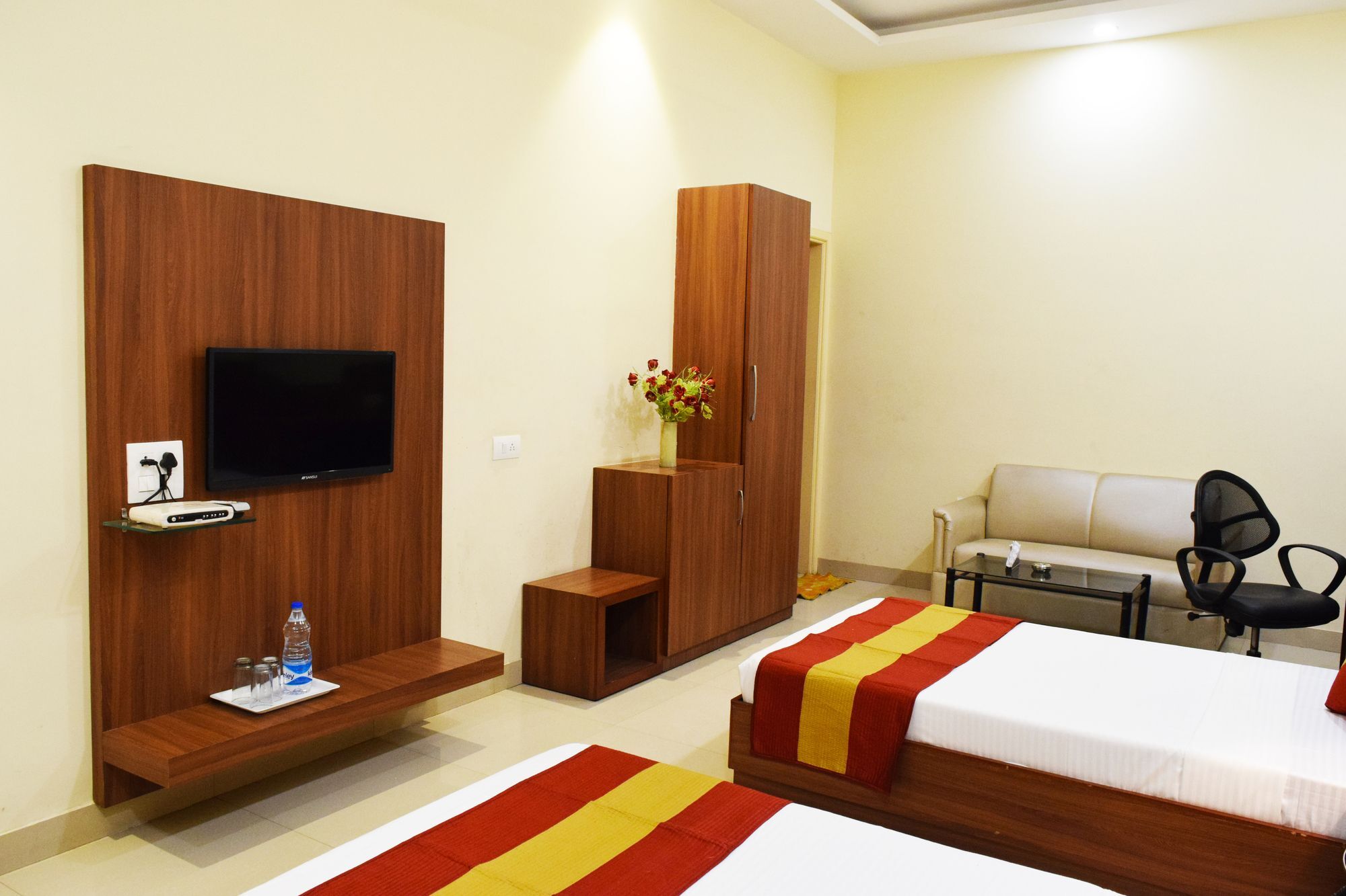 Hotel Palace Amritsar Ngoại thất bức ảnh