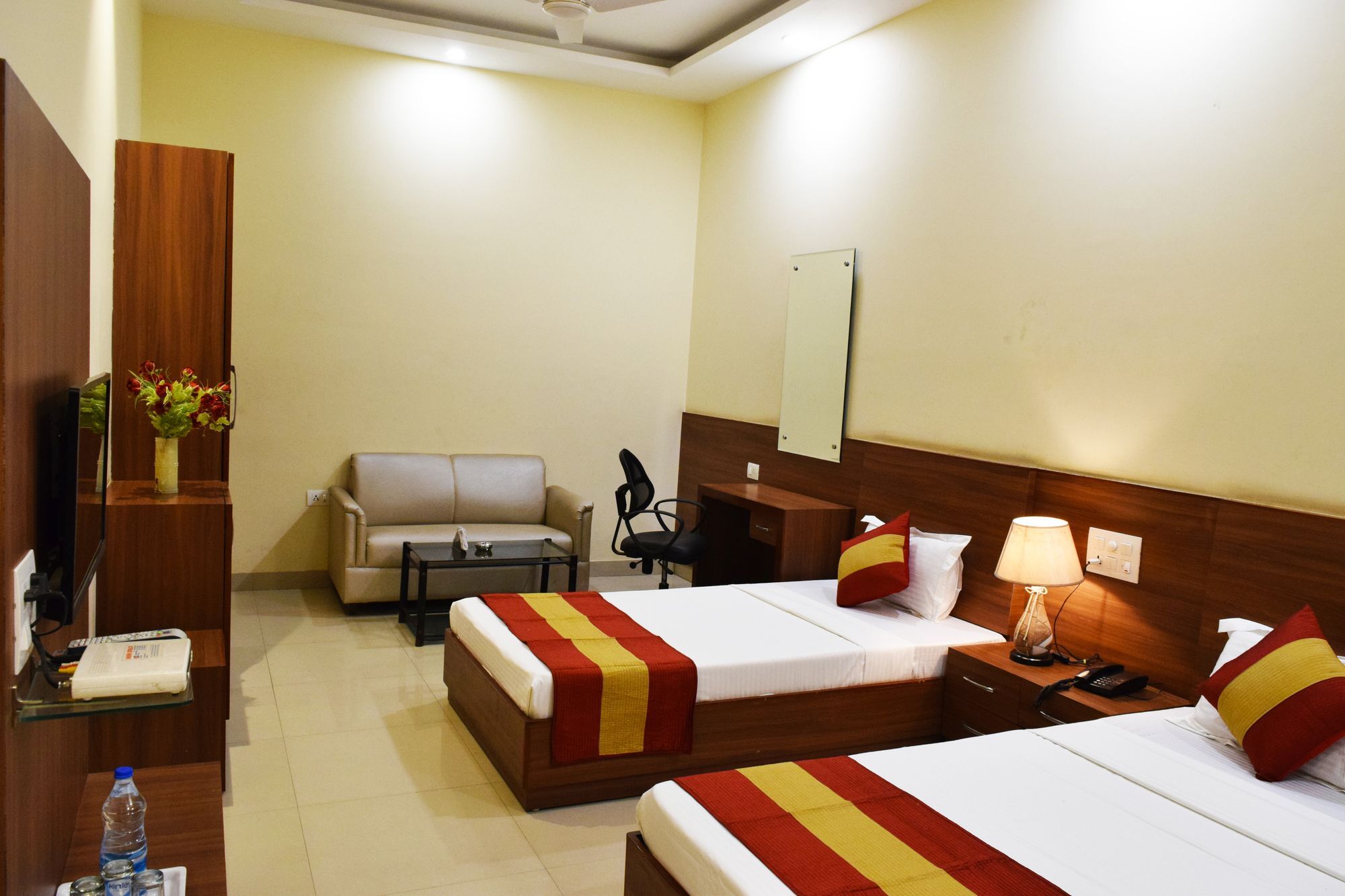 Hotel Palace Amritsar Ngoại thất bức ảnh