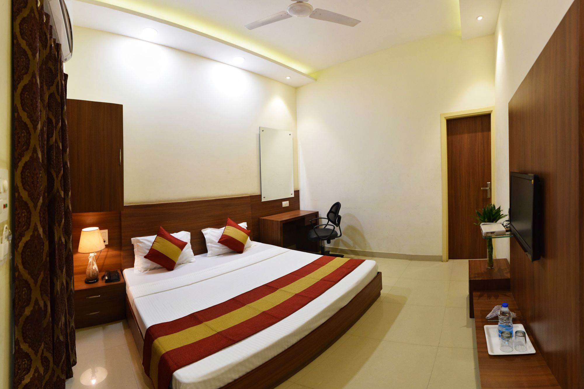 Hotel Palace Amritsar Ngoại thất bức ảnh