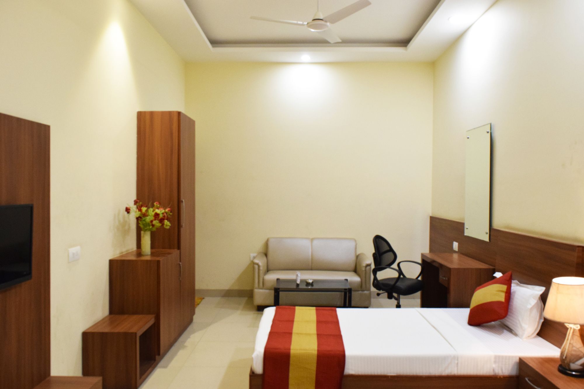 Hotel Palace Amritsar Ngoại thất bức ảnh